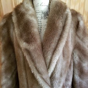 Hillmoor New York Vintag Faux Fur Coat Beige Brown